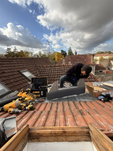 Pose de kit d’étanchéité sur Velux à Couilly-Pont-aux-Dames, Fontainebleau, CF COUVERTURE